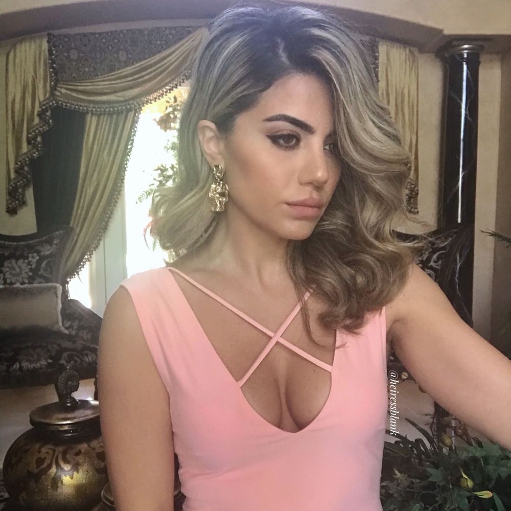 1L Left!! Stretchy, Peach Bodysuit - Picture 3 of 6